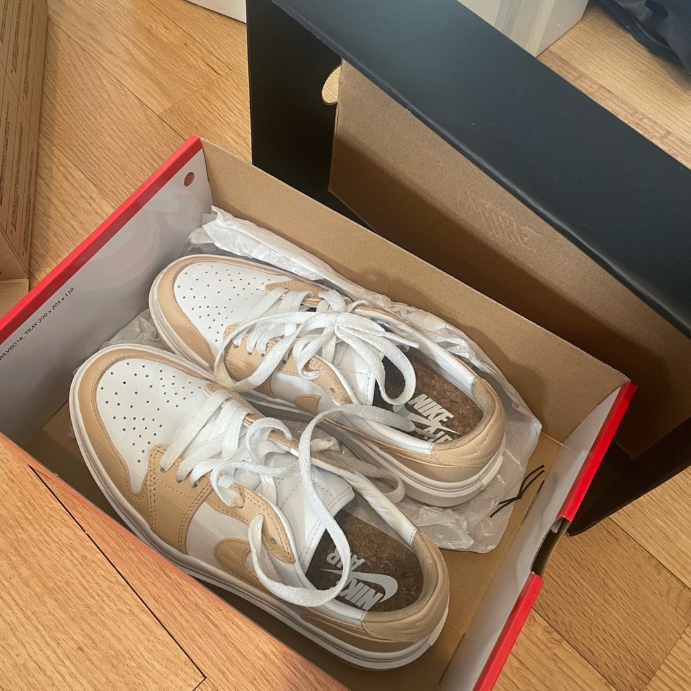 Worn once Air Jordan 1 low platform womens 6.5